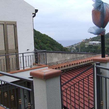 Relax Vista Eolie Apartment Пирайно Екстериор снимка