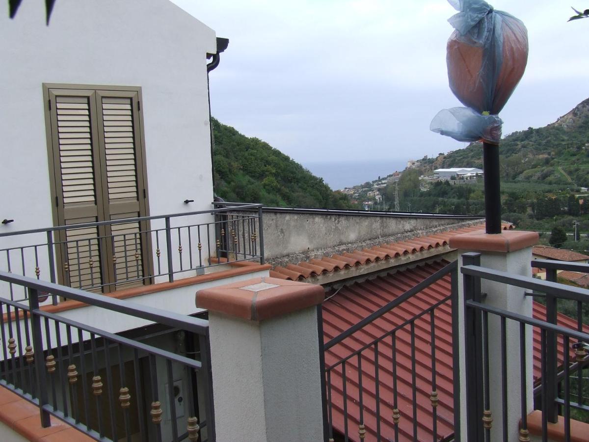 Relax Vista Eolie Apartment Пирайно Екстериор снимка